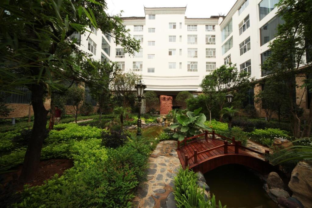 Xiongzhao Grand Hotel Weishan Νταλί Εξωτερικό φωτογραφία