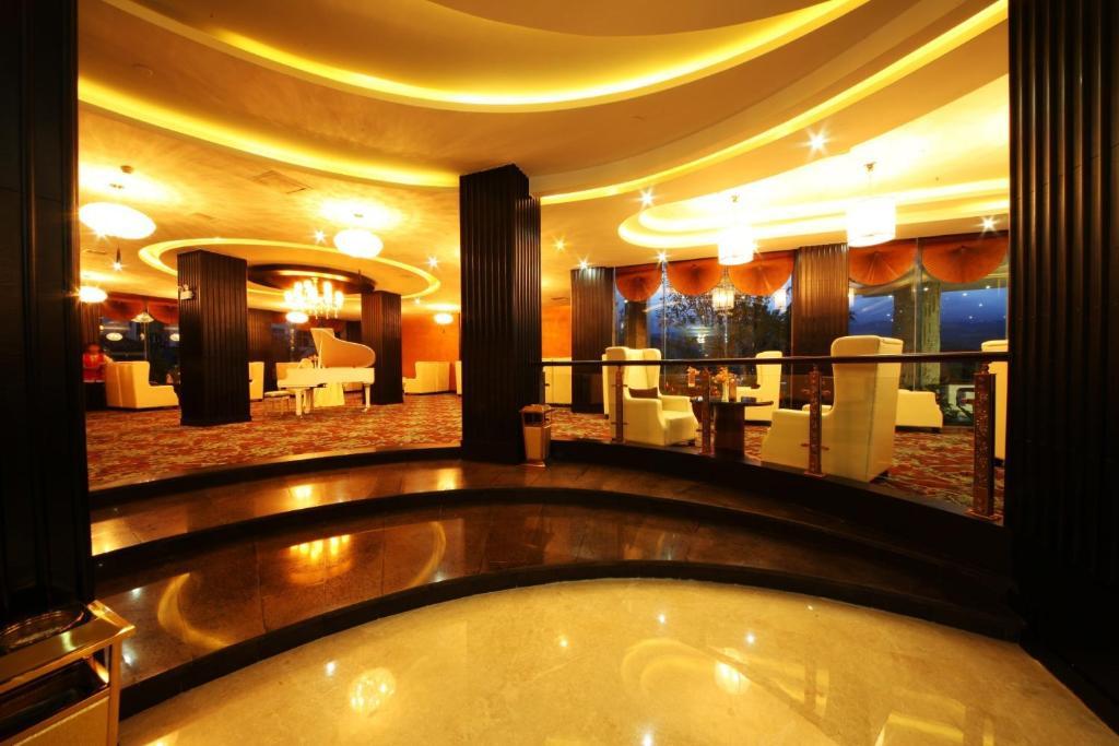 Xiongzhao Grand Hotel Weishan Νταλί Εξωτερικό φωτογραφία